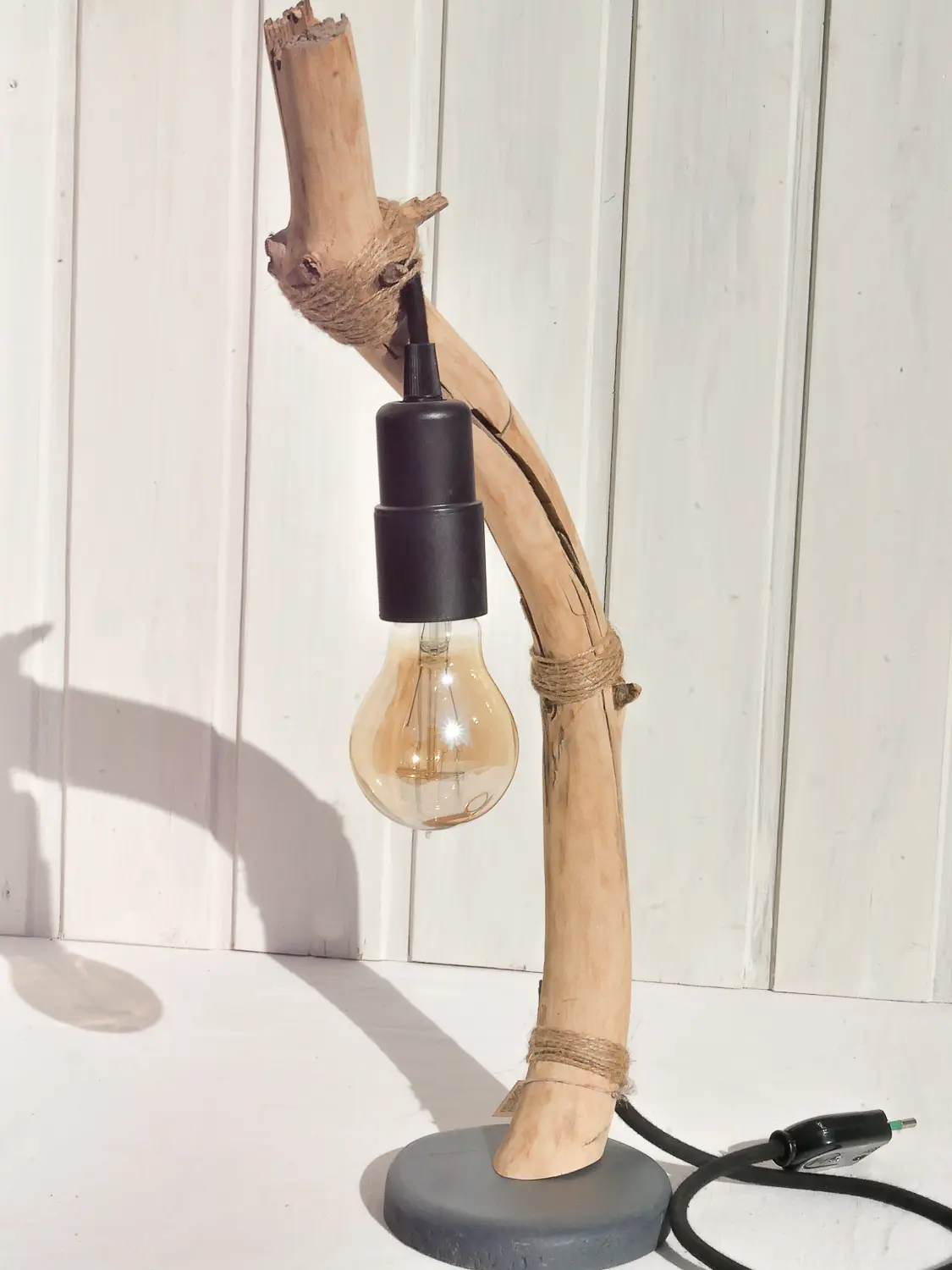 Schwemmholz Lampe Skandinavien - nachhaltig & handgefertigt