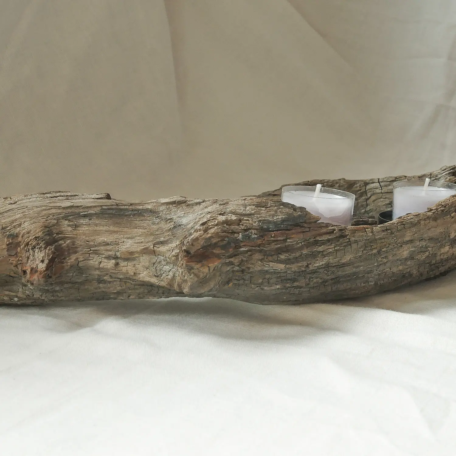 Nachhaltige Wohndeko aus Holz – rustikaler Wurzelholz-Kerzenständer Rör, Unikat aus Naturmaterialien. Nachhaltig, handgefertig - Hygge!