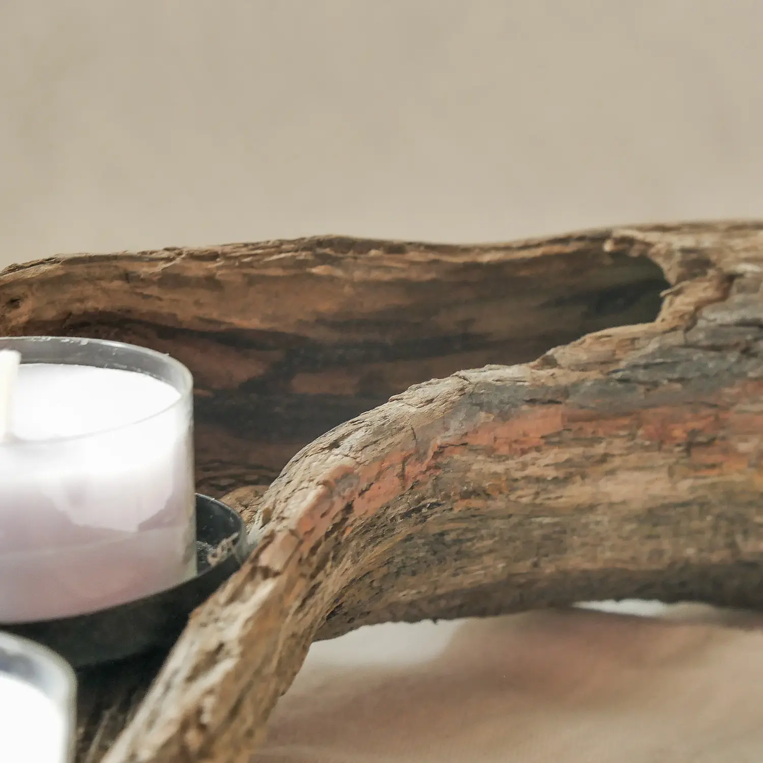 Nachhaltige Wohndeko aus Holz – rustikaler Wurzelholz-Kerzenständer Rör, Unikat aus Naturmaterialien. Nachhaltig, handgefertig - Hygge!